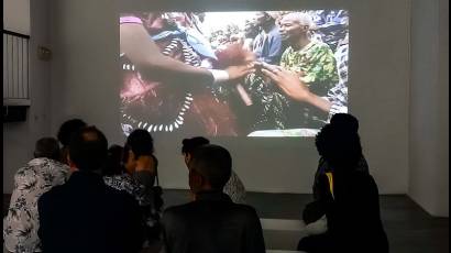 Miradas en espejos: Brasil y Cuba por Pierre Verger sostiene el interés por indagar en el pasado común entre Brasil y Cuba.