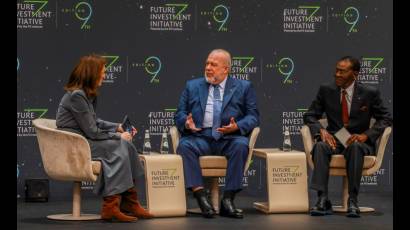 Panel compartido por el miembro del Buró Político y Primer Ministro, Manuel Marrero Cruz, y el presidente de Guinea Ecuatorial, Teodoro Obiang Nguema.