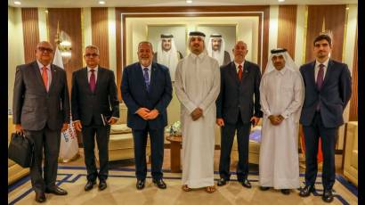 El Primer Ministro sostuvo un encuentro con el Jeque Thani bin Hamad, presidente de la Junta Directiva del Fondo de Qatar para el Desarrollo