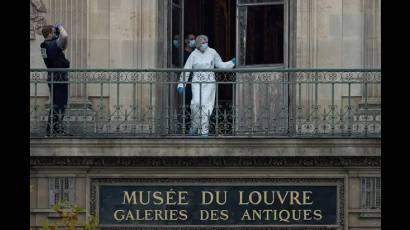 El domingo 19 de octubre cuatro individuos irrumpieron por una ventana en la Galería de Apolo del Louvre.
