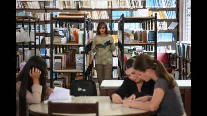 La institución trabaja por formar profesionales altamente calificados y comprometidos con la Revolución.