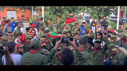 Los protagonistas de la reedición dejaron recuerdos de su visita a los sitios históricos