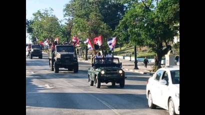 Jóvenes santiagueros reeditaron la partida de la Caravana de la Libertad