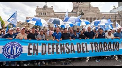 El movimiento sindical argentino no ha cesado de esgrimir la defensa de los derechos laborales ante la oleada neoliberal del Gobierno de Milei. Foto: La Nota de San Juan