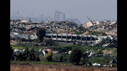 Un bombardeo israelí alcanzó un edificio civil