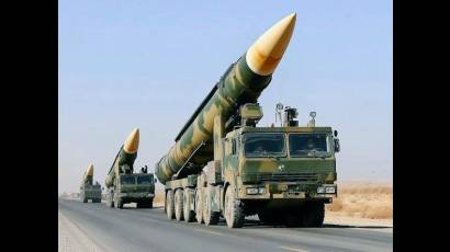 Vehículos iraníes preparados para el lanzamiento de cohetes