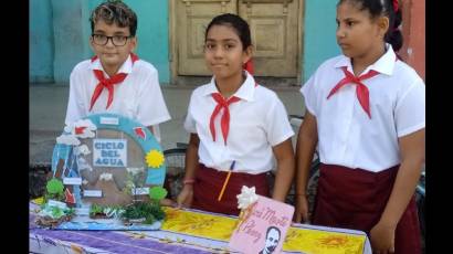 Avileños crean medios de enseñanza con materiales reciclados