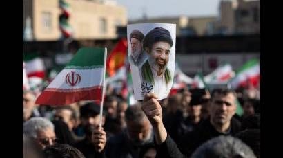 Irán asegura que no cejará ante el enemigo agresor