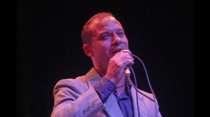 El cantante Alwin Damián