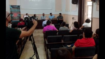 Panel «¿Periodistas o influencers?»