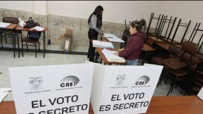 Consejo Nacional Electoral (CNE) decidió adelantar las próximas elecciones regionales en dos meses.