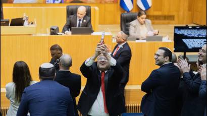 La legislación establece «de facto» la pena capital únicamente para palestinos y excluye explícitamente a los ciudadanos o residentes israelíes.