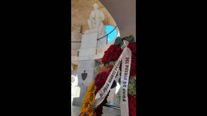 Homenaje a José Martí en cementerio Santa Ifigenia
