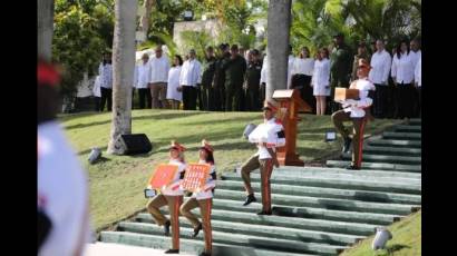 Ceremonia de honores militares e inhumación de los restos mortales del Comandante de la Revolución Ramiro Valdés Menéndez.