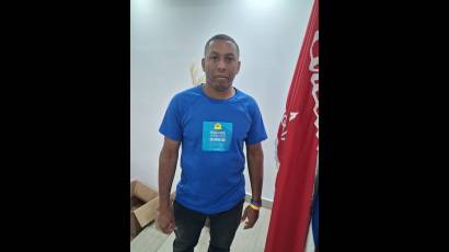 Yandy cumple dos funciones en la empresa: como soldador y al frente del buró sindical atendiendo a trabajadores con problemas personales o laborales.