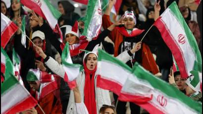 Irán recibió el estímulo de su hinchada desde las gradas.
