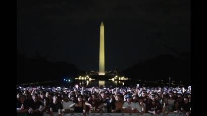 La multitud rugió en la Elipse durante las peleas de UFC.
