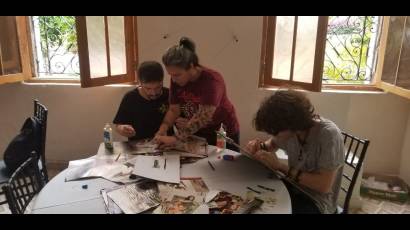 El Centro cuenta con un claustro de profesores consagrados y dedicados al empeño de desarrollar el talento y las habilidades de personas de todas las edades.