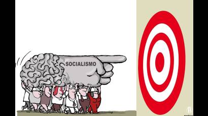 Socialismo y capitalismo viven muy peculiares períodos de transición