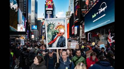 La protesta No Kings de marzo pasado en Times Square de Nueva York.