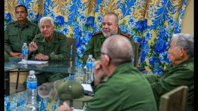 Visitó  Primer Ministro zona de defensa San Agustín