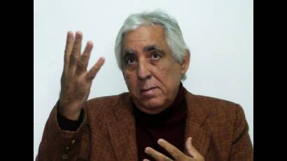 Pelayo, como todos los amigos y admiradores llamamos a este singular creador que jamás descansa cuando de colaborar y aportar al crecimiento del humor universal se trata