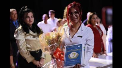 Egresa nueva promoción de la Universidad de Ciencias Médicas de La Habana