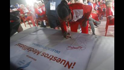 En homenaje al 26 de julio, se inauguró el mural de los campeones, donde se recogerá la firma de los medallistas cubanos en los 25tos. Juegos Centroamericanos y del Caribe.