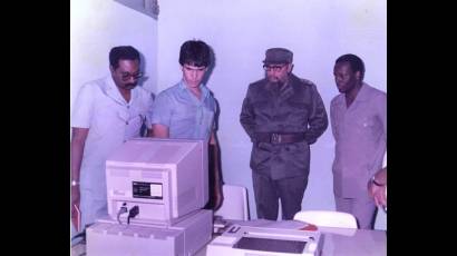 Fidel acompañado del presidente de Angola, Jose Eduardo Dos Santos, en el Ipvce artemiseño.