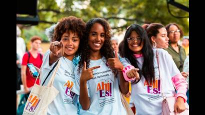 La campaña Ahí es, impulsada por adolescentes cubanas, promueve el conocimiento de la violencia machista y las vías para cortar sus justificaciones.