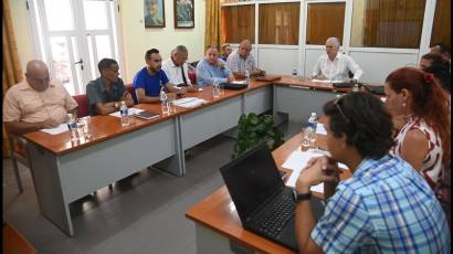 Visitó Díaz-Canel la Empresa Eléctrica de La Habana