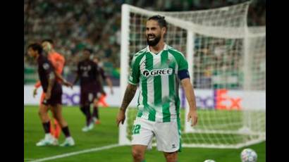 Isco marcó desde el punto penal un gol que enloqueció a toda la ciudad de Sevilla.
