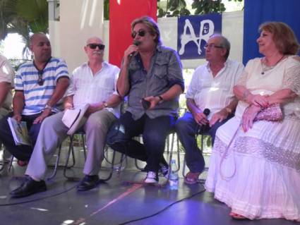 Amaury Pérez durante la presentación