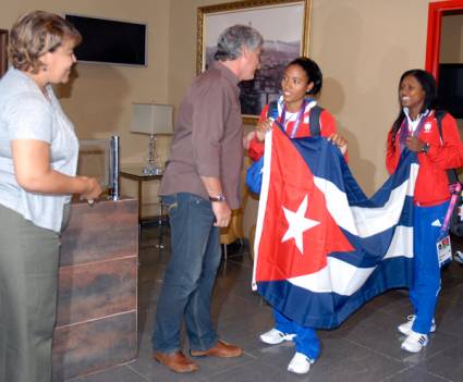 Las velocistas Omara Durand y Yunidis Castillo