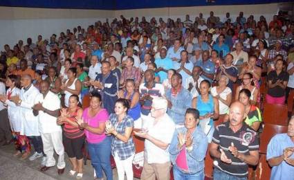  Raúl delegado al VII Congreso