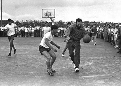 Fidel siempre estimuló a los jóvenes a practicar deportes.