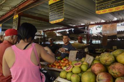 Urge consolidar finalmente el mecanismo de concertación de precios de productos de impacto en la población.