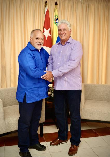 Primer Secretario del Comité Central del Partido Comunista de Cuba (PCC) y Presidente de la República, Miguel Díaz-Canel Bermúdez y  primer vicepresidente del Partido Socialista Unido de Venezuela (PSUV), Diosdado Cabello Rondón