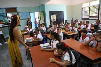 Son tiempos de poner el humanimo por delante en las aulas. 