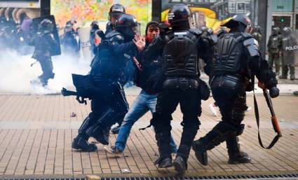 Intervención de la policía durante las protestas