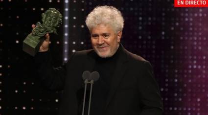 Pedro Almodóvar se llevo el premio a mejor director por Amor y Gloria.