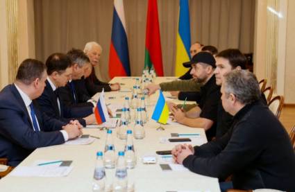 Delegaciones de Rusia y Ucrania