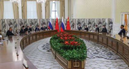 Putin y Xi Jinping se reunieron en Samarcanda, en un encuentro paralelo.
