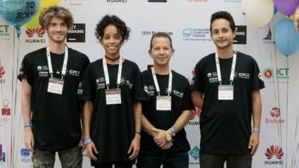 Jóvenes cubanos en concurso internacional de programación