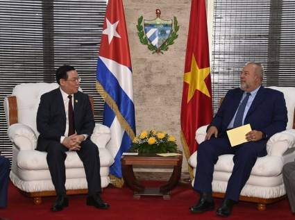 Manuel Marrero Cruz recibió a Vuong Dinh Hue