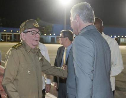 Despedida del Presidente cubano rumbo a Europa