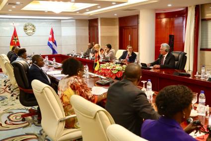 El jefe de Estado cubano se reunión con su homólogo de Mozambique