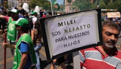 Argentina: Aumenta desaprobación a gobierno de Milei
