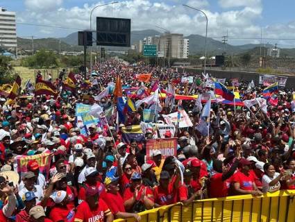 El pueblo venezolano ha estado firme defendiendo la revolución