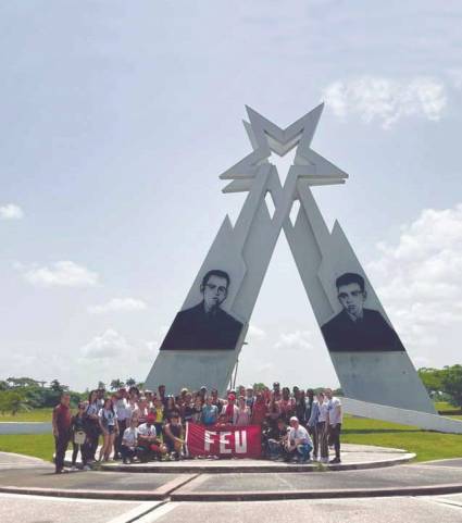 Los jóvenes del campamento